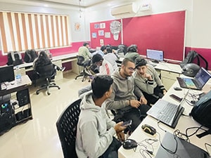 Classroom session at E Digital Marketers, Rohini Sector 8